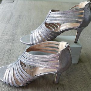 Style & Co high heeled pumps, metallic silver, 7.5